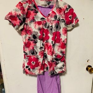 Floral lavender scrub set